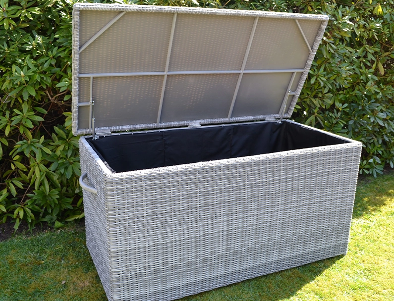 Storage box